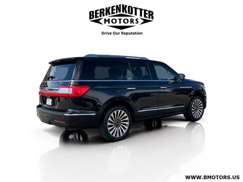 Used 2019 Lincoln Navigator Reserve AWD/4WD image 3