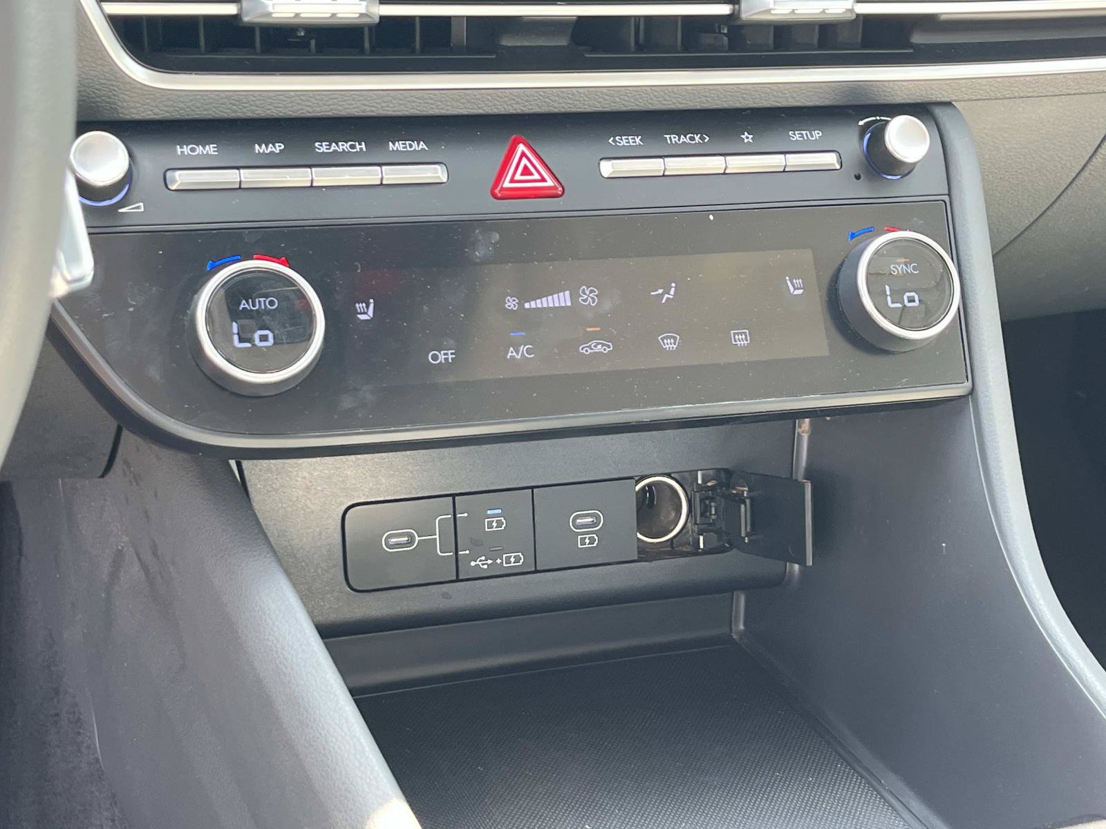 Used 2025 Hyundai Sonata SEL FWD image 29