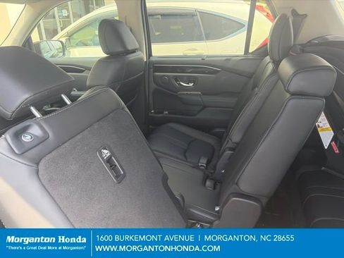 Used 2024 Honda Pilot EX-L image 17