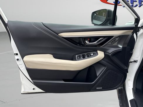 Used 2020 Subaru Outback Limited image 14