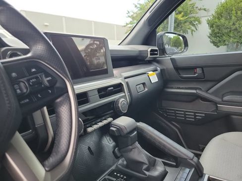 Used 2025 Toyota 4Runner SR5 AWD/4WD image 21