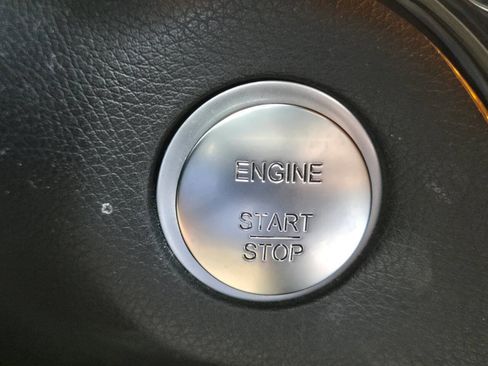 Used 2017 Mercedes-Benz GLS 450 4MATIC image 31