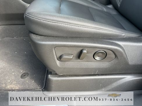 Used 2024 Chevrolet Suburban Z71 w/ Z71 Off-Road Package image 19