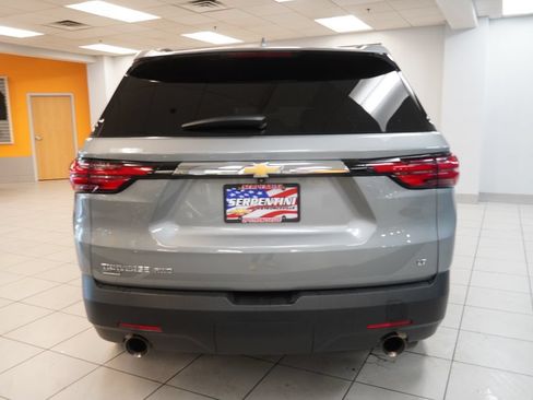 Used 2024 Chevrolet Traverse LT AWD/4WD image 8