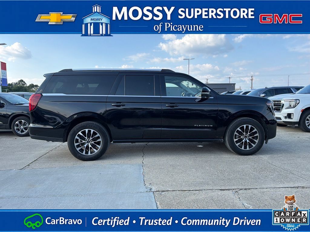 Used 2025 Ford Expedition Max Platinum AWD/4WD image 7