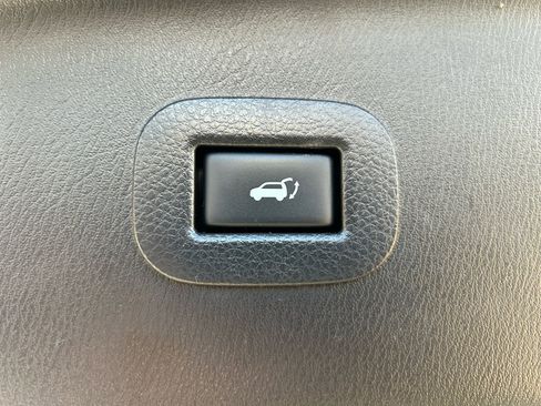 Used 2017 INFINITI QX80 4WD w/ Driver Assistance Package image 22