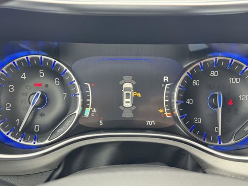 New 2026 Chrysler Pacifica Pinnacle w/ Trailer Tow Group AWD/4WD image 19