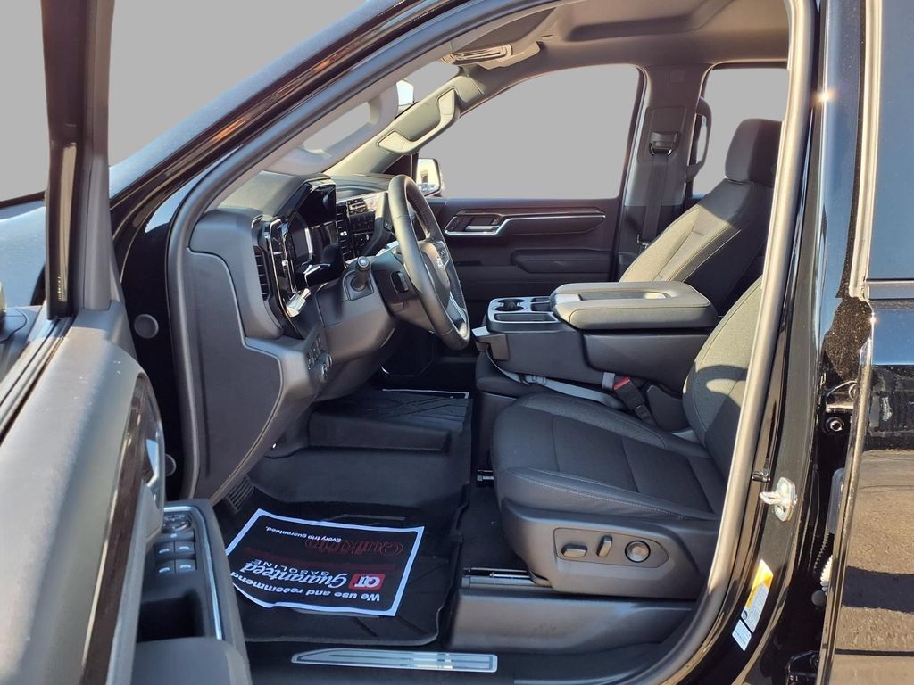 Used 2026 Chevrolet Silverado 1500 RST w/ RST Select Package AWD/4WD image 21