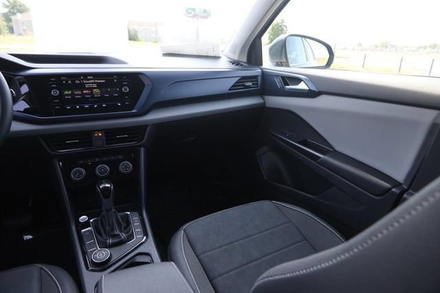 Certified 2023 Volkswagen Taos SE AWD/4WD image 23