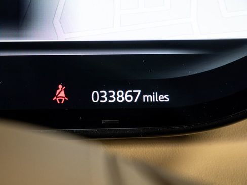 Used 2023 Land Rover Range Rover Sport SE Dynamic image 12