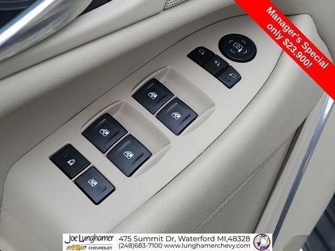 Used 2020 Cadillac Escalade Luxury AWD/4WD image 25