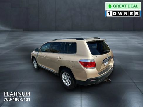 Used 2011 Toyota Highlander SE w/ Tow Pkg AWD/4WD image 8