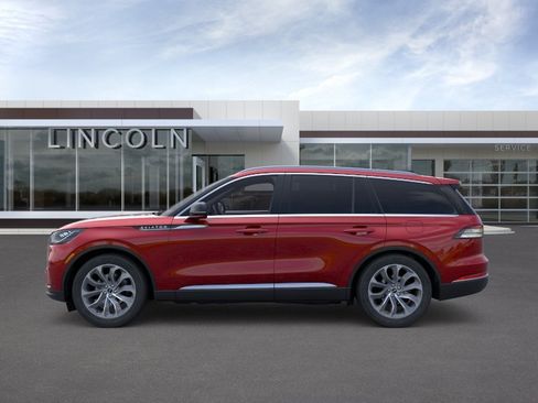 New 2026 Lincoln Aviator AWD image 3