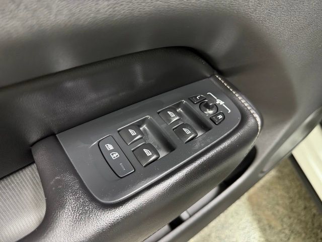 Used 2021 Volvo XC60 T8 Inscription AWD/4WD image 20