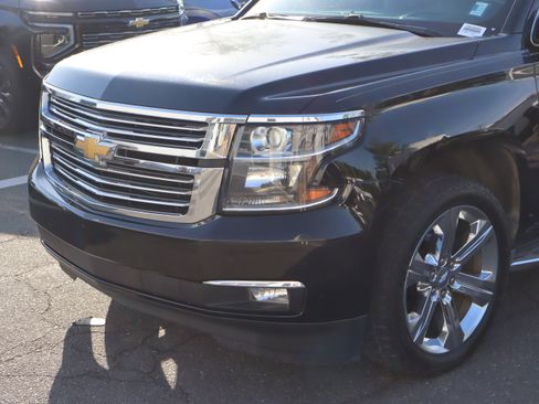 Used 2016 Chevrolet Suburban LTZ image 6