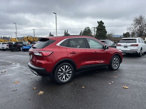 Used 2020 Ford Escape Titanium image 6