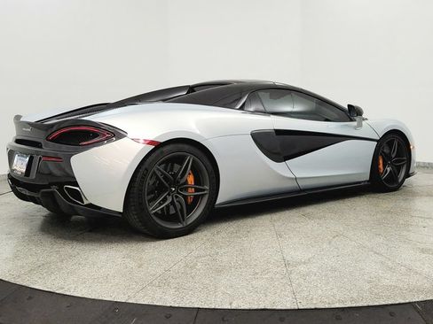 Used 2019 McLaren 570S Spider RWD image 5