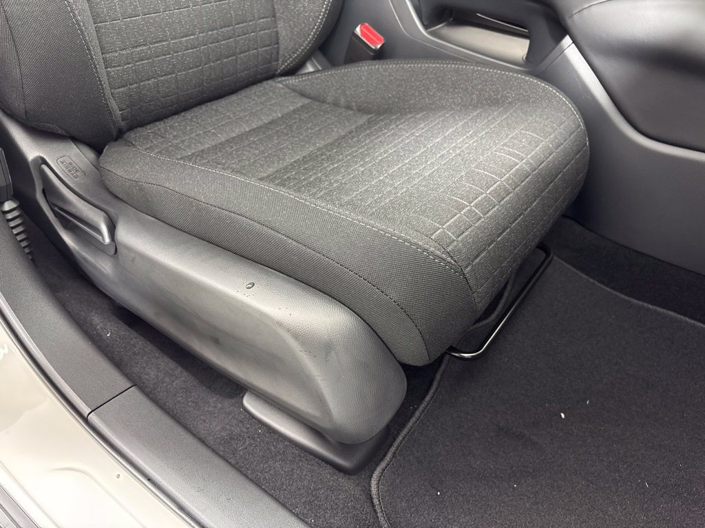 Used 2027 Honda HR-V LX image 15