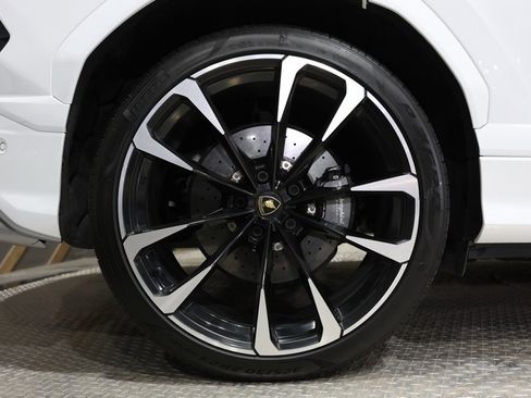 Used 2020 Lamborghini Urus image 8