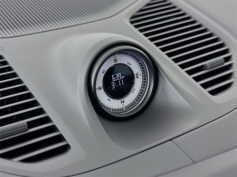 New 2026 Porsche Cayenne image 18