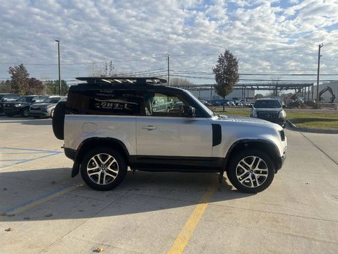 Used 2022 Land Rover Defender 90 X-Dynamic S image 5