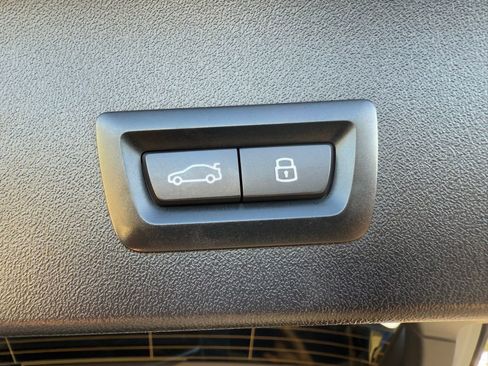 Used 2025 BMW X3 xDrive30i w/ Premium Package image 18