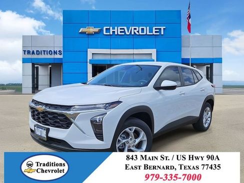 New 2026 Chevrolet Trax LS w/ LS Convenience Package FWD image 1