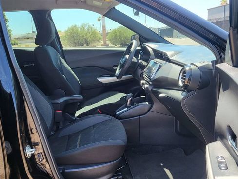 Used 2019 Nissan Kicks SV FWD image 18