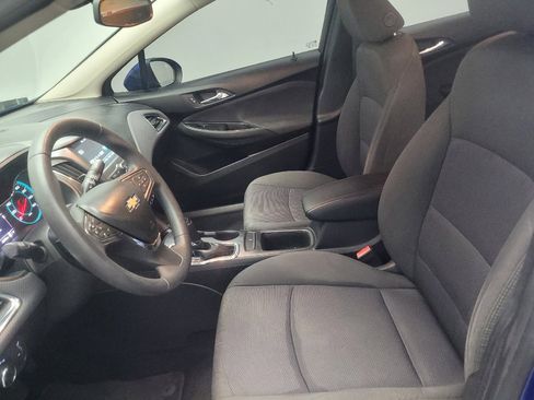Used 2018 Chevrolet Cruze LT w/ Convenience Package FWD image 17
