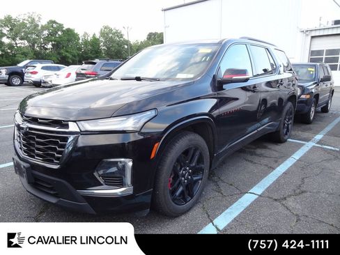 Used 2023 Chevrolet Traverse Premier w/ Redline Edition AWD/4WD image 5