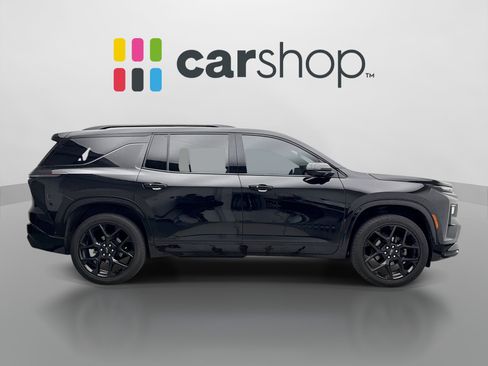 Used 2024 Chevrolet Traverse RS w/ LPO, Floor Liner Package AWD/4WD image 6