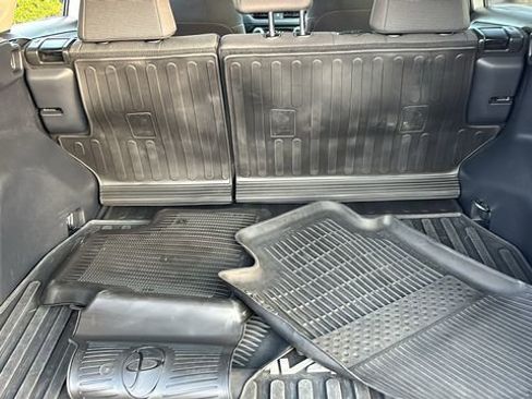 Used 2025 Toyota RAV4 LE AWD/4WD image 33