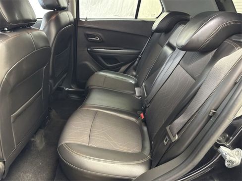 Certified 2020 Chevrolet Trax LT w/ Driver Confidence Package image 12