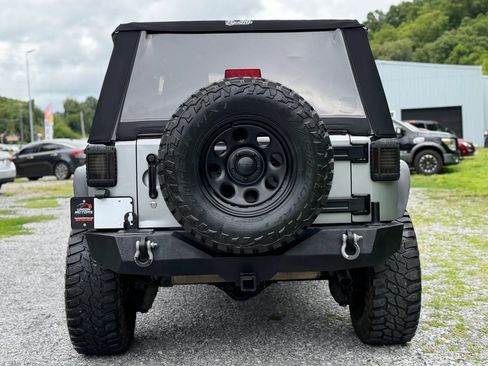 Used 2014 Jeep Wrangler Sport w/ Quick Order Package 23S AWD/4WD image 5