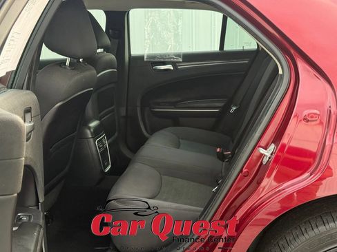 Used 2019 Chrysler 300 Touring w/ Sport Appearance Package RWD image 12