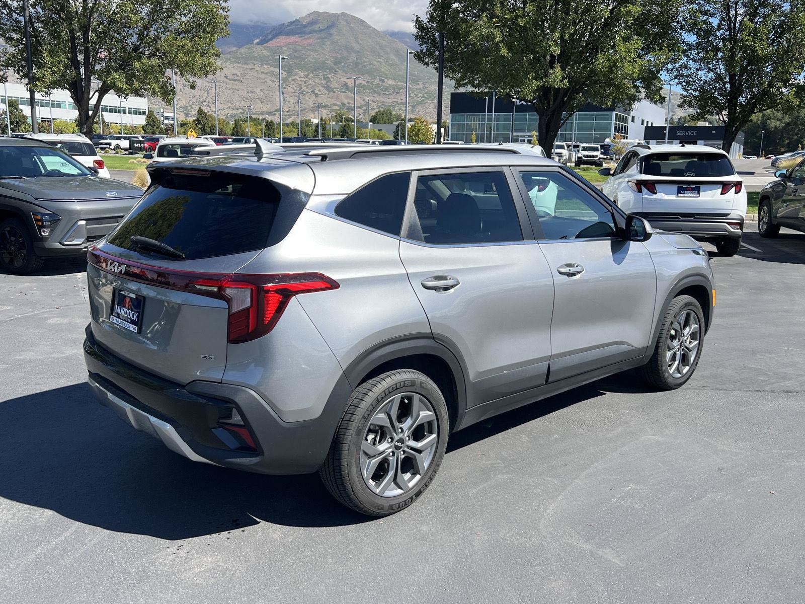 Used 2024 Kia Seltos S AWD/4WD image 17