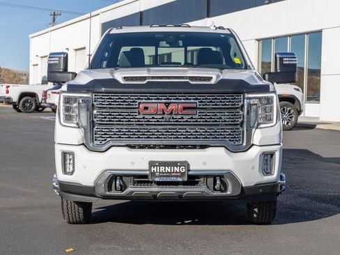 Used 2022 GMC Sierra 3500 Denali image 2
