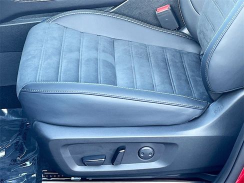 New 2025 Mitsubishi Outlander SE image 20