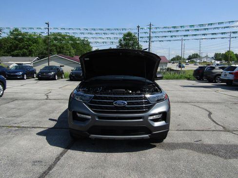 Used 2023 Ford Explorer XLT w/ Equipment Group 202A AWD/4WD image 25