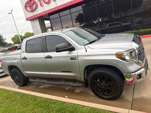 Used 2018 Toyota Tundra SR5 w/ SR5 Upgrade Package AWD/4WD image 5