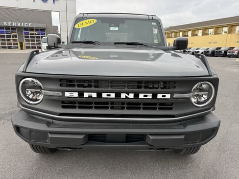 New 2025 Ford Bronco Base image 2