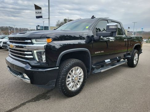 Used 2022 Chevrolet Silverado 3500 High Country w/ Safety Package II image 24