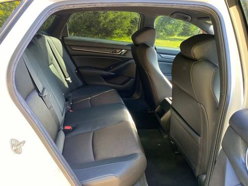 Used 2020 Honda Accord Sport image 32