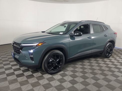 New 2026 Chevrolet Trax LT w/ Midnight Edition image 8