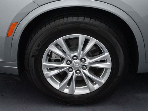 Certified 2025 Cadillac XT6 Luxury FWD image 31