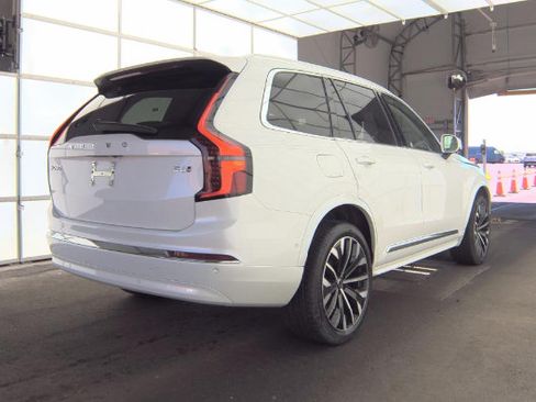 Used 2025 Volvo XC90 B6 Plus AWD/4WD image 2