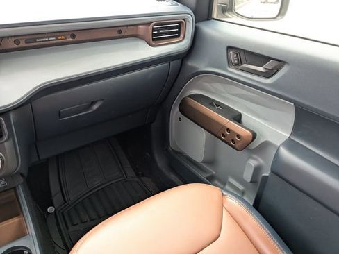 Used 2024 Ford Maverick Lariat image 16