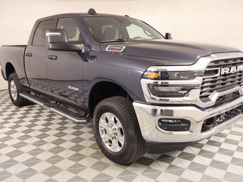 Used 2025 RAM 2500 Big Horn AWD/4WD image 1