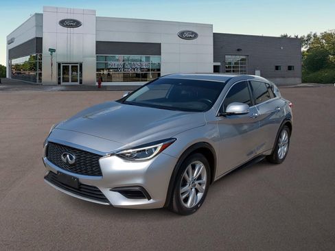 Used 2018 INFINITI QX30 image 5