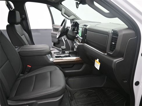 Used 2025 GMC Sierra 1500 Elevation w/ Elevation Premium Package image 12